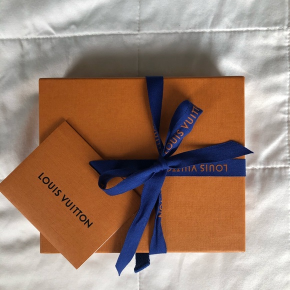 *SOLD* Louis Vuitton Vernis Key Pouch - Picture 3 of 4